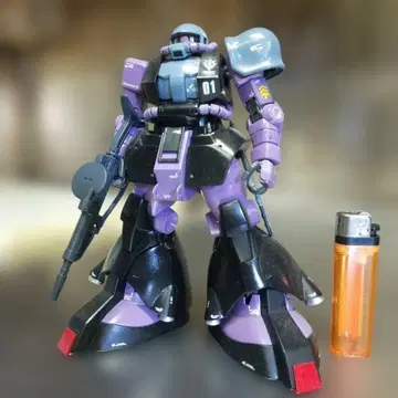 1/100 아이나 자쿠 ver 애니메이션