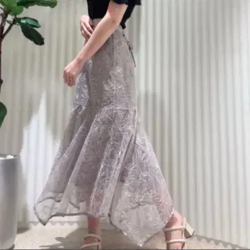 SNIDEL 스나이델 자수 언밸런스 헴 스커트