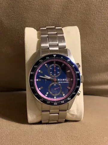 BEAMS 5 1/100초 크로노그래프 손목시계.