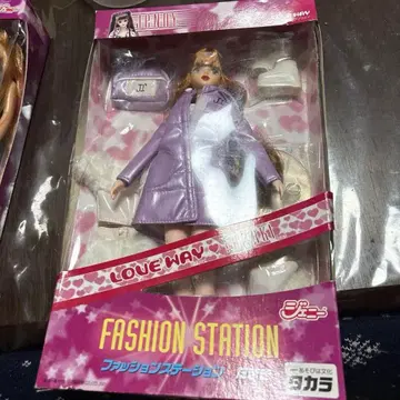 타카라 제니 인형