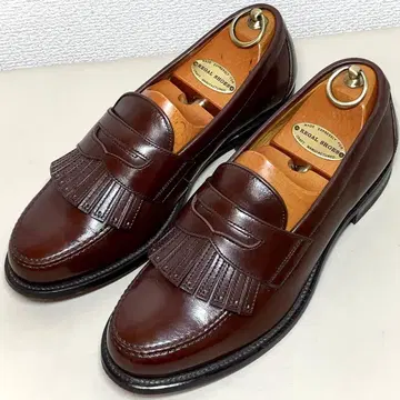 SCOTCH GRAIN 퀼트 코인 로퍼 24EE 브라운 가죽 신발