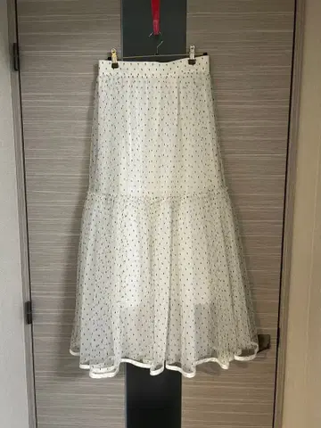 [ 새상품급 ] 아푸와이저 리셰 도트 튤 캉캉 스커트 화이트