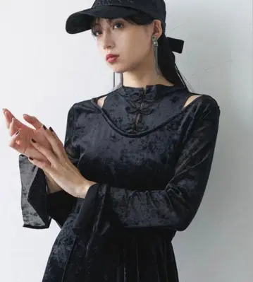 HARE 벨로아 차이나 원피스 블랙