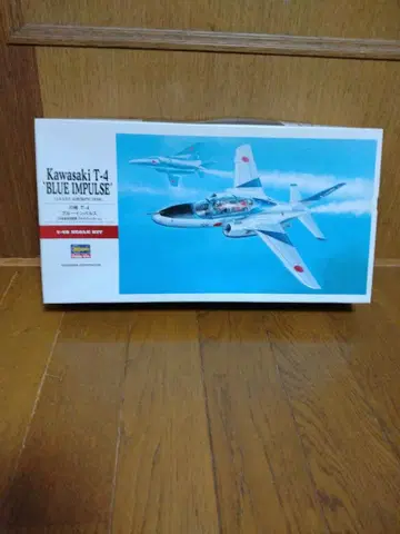 Kawasaki T-4 BLUE IMPULSE 1/48 프라모델