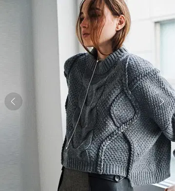 CLANE 크롭 3D 니트 탑스