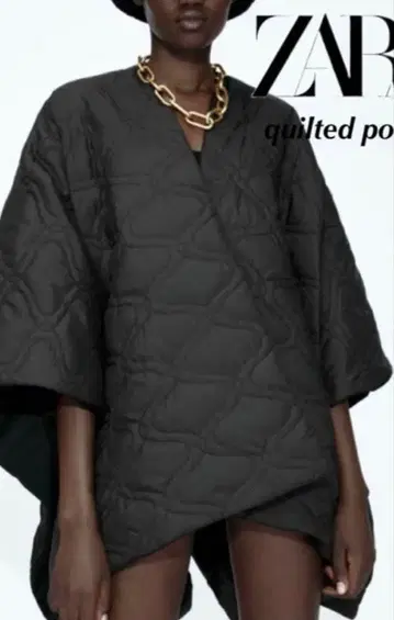 ZARA 퀼팅 블랙 판초 숄
