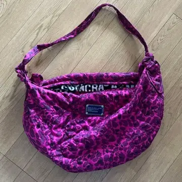 MARC BY JACOBS 핑크 레오파드 토트백 y2k