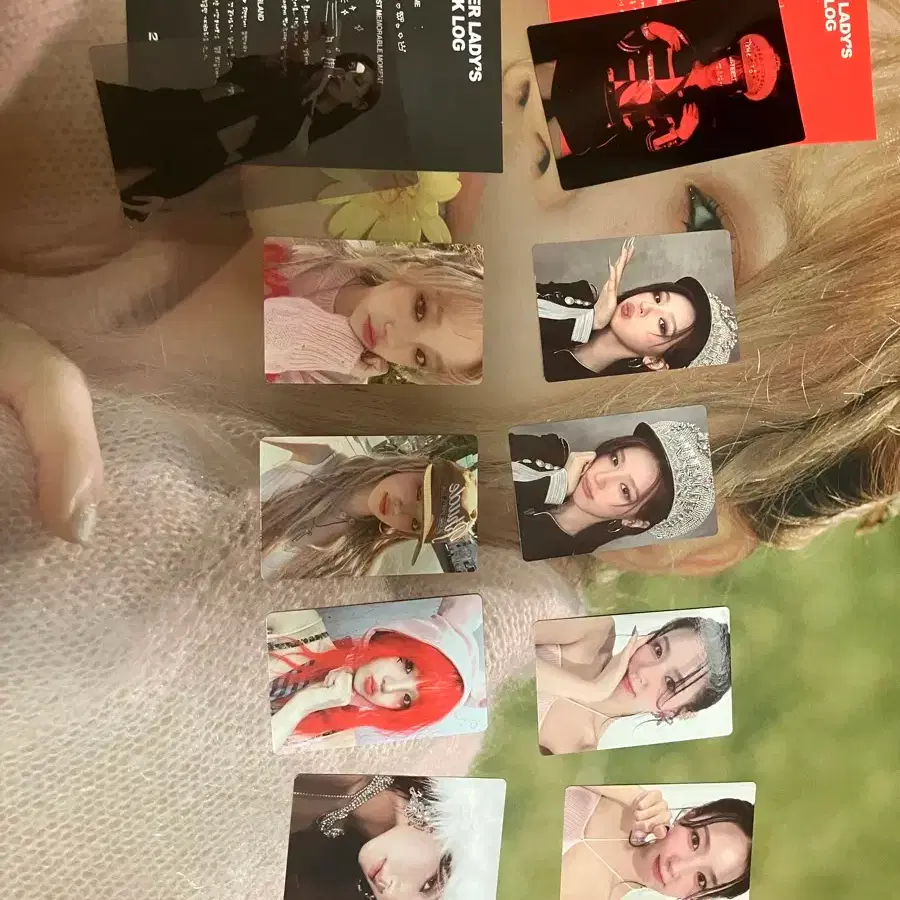 idle miyeon, yuqi poca