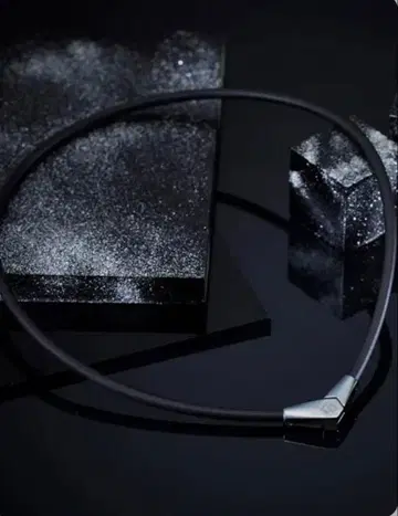 블랙 초커 목걸이