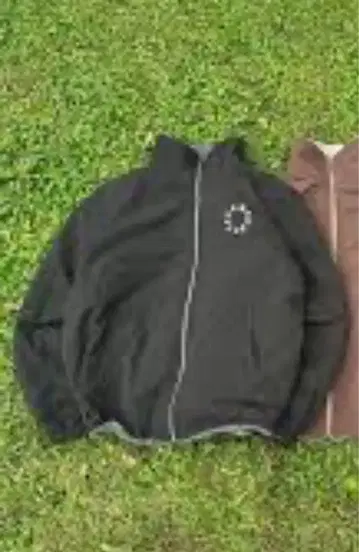 Circle logo Nylon Reversible Jacket 블랙