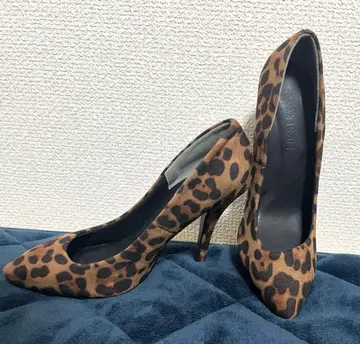 미사용 새상품 RESEXXY 펌프스 레오파드