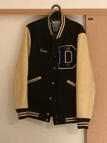 DELUXE 바시티 자켓