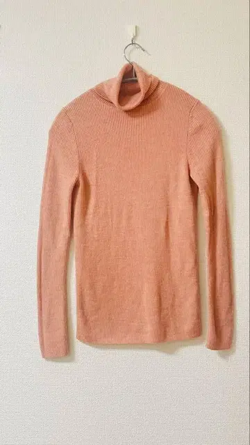 메리노 리브 터틀넥 스웨터 핑크 터틀넥 스웨터 긴팔