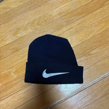 Nike 네이비 니트 모자