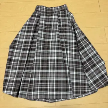 프로포션 바디 드레싱 턱 플레어 스커트 PXS 사이즈