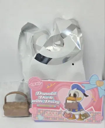 52TOYS 도널드 덕과 데이지 피규어