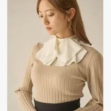 스나이델 SNIDEL 프릴 카라 니트 풀오버