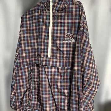 체크 무늬 후드 부착 나일론 자켓