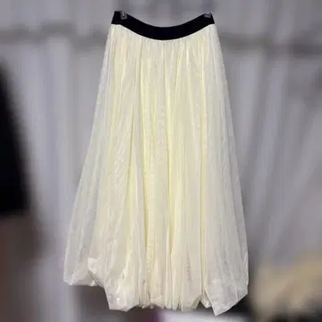 Vin 아이보리 플레어 스커트 볼륨