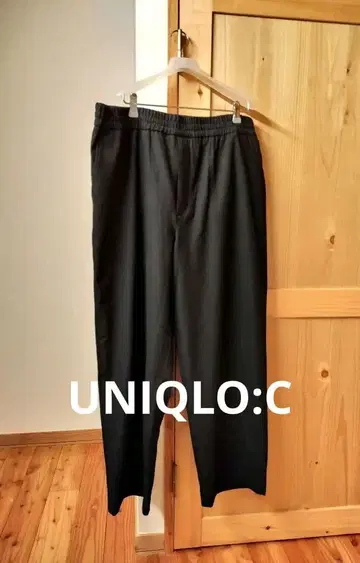 유니클로 c 이지 와이드 테이퍼드 팬츠 블랙