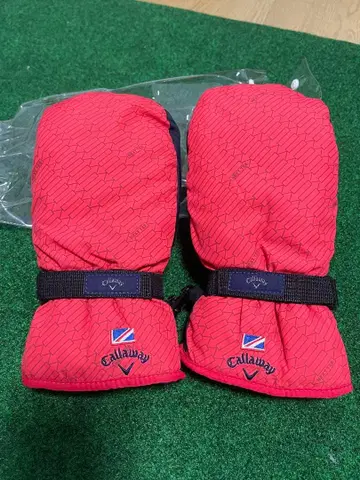 다가오는 계절에 Callaway 겨울용 그로브 레드
