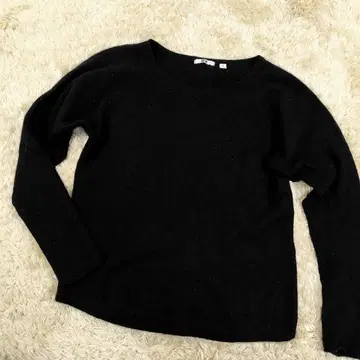 UNIQLO 캐시미어 라운드넥 스웨터 니트