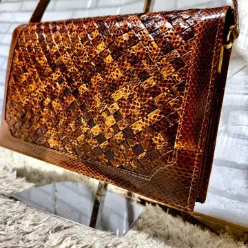 백 악어 엠보싱