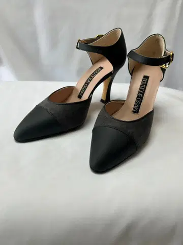 BOUTIQUE OSAKI 하이힐 22.5cm