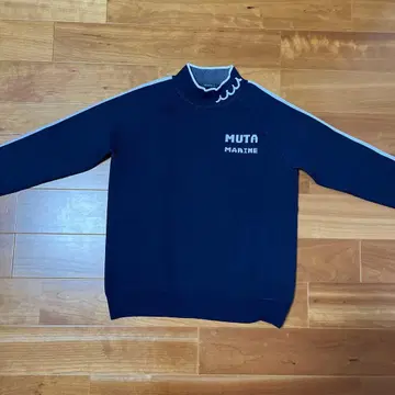 MUTA MARINE 네이비 하이넥 스웨터