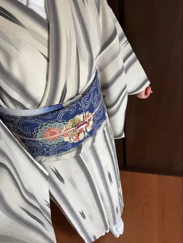 스트라이프 무늬 기모노와 오비