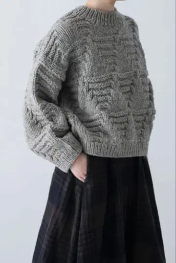 카구레 트라이앵글 니트 울 100%