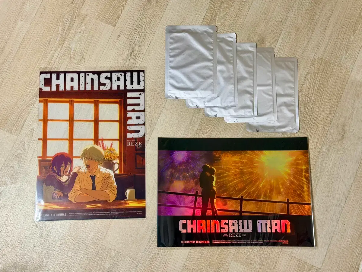 Chainsaw Man Cafe Poster + 5 PET Standees