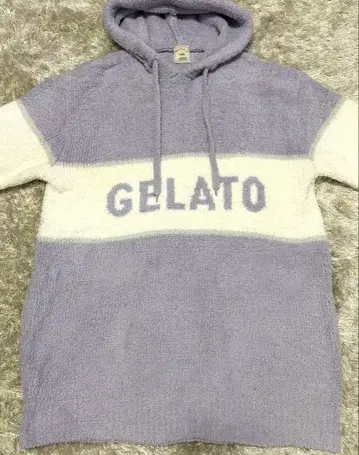 젤라또피케 파우더 스트릿 자카드 후드 플리스 원피스 (새상품급)