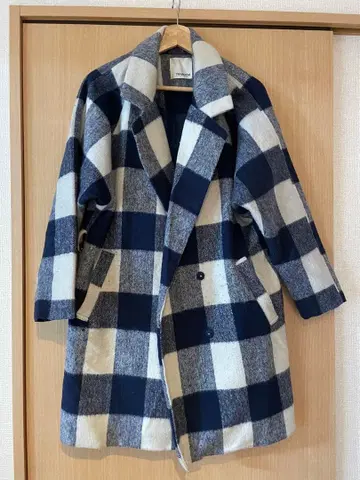 TWNROOM 체스터 코트 네이비와 화이트 체크 무늬