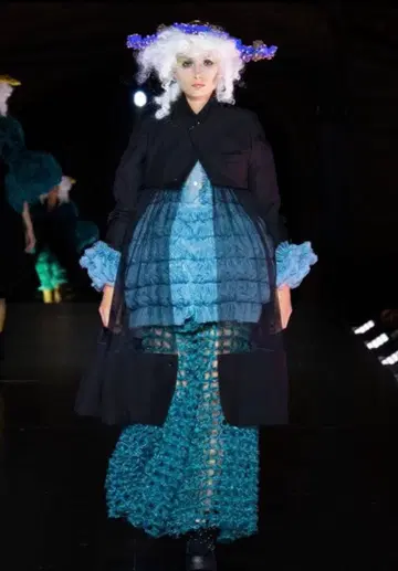 noirkeininomiya 23SS 프릴 블라우스