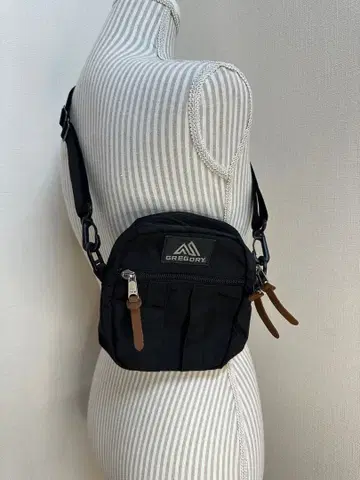 GREGORY QUICK POCKET M 그레고리 M블랙