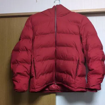 유니클로 심리스 다운 와인 레드