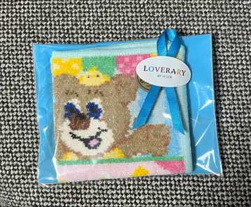 러브리 바이 페이러 삐요린 손수건