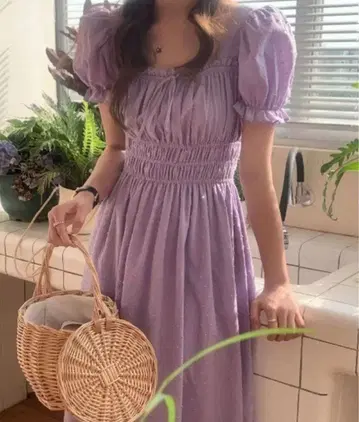 주말 대폭 가격 인하! 미사용 새상품 퍼프 슬리브 셔링 리본 원피스