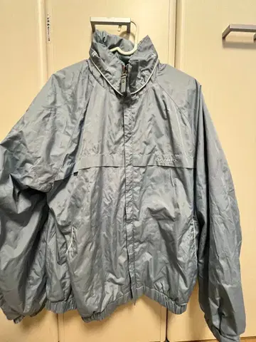 나일론 자켓 그레이 후드 부착