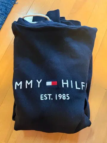 타미힐피거 자수 로고 후드티