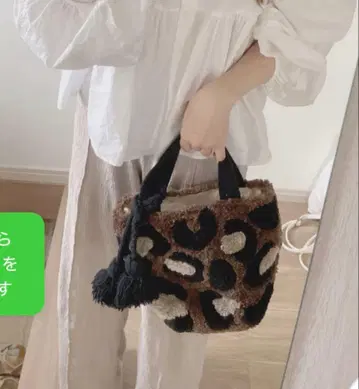 LilasCampbell 리라캠벨 네이티브 무늬 토트백