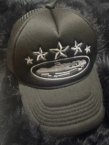 블랙 별 자수 메쉬 캡