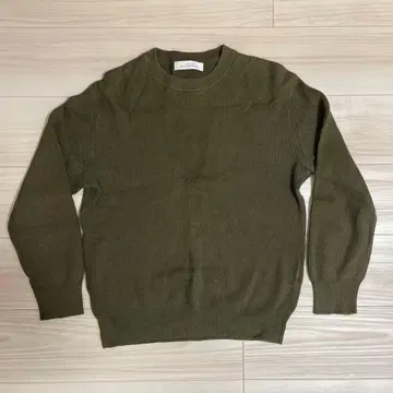 GREEN LABEL RELAXING 올리브색 긴팔 스웨터