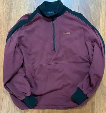 와인 레드 하프 지퍼 프리 스트레이너