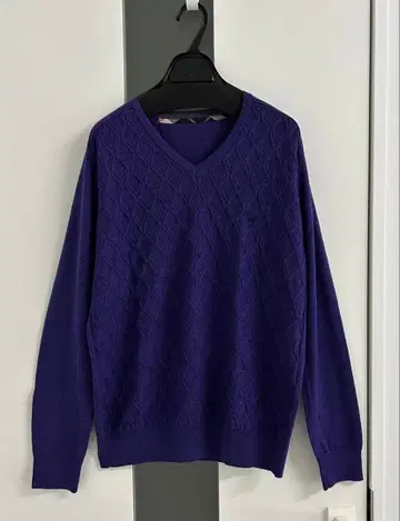 더 스카치 하우스 다크 퍼플 V넥 스웨터 니트