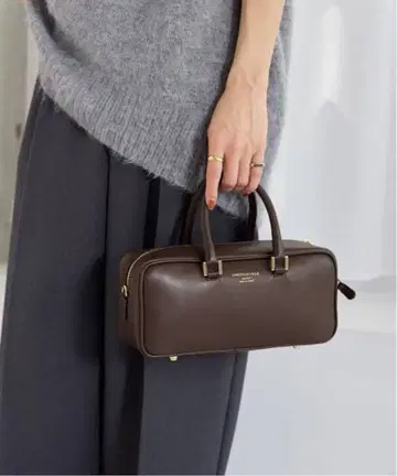 Christian Villa 바게트 백 브라운 갈색 최근 모델 가을/겨울