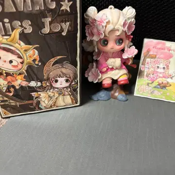 치아오 아가씨를 구출하라 플라워 스프링 피규어