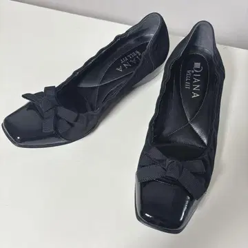 [ 새상품급 ] 다이애나 DIANA 웰핏 펌프스 23.5 블랙 리본