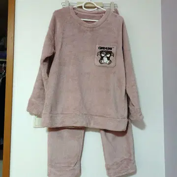 새상품급 GU 그렘린 기즈모 파자마 룸웨어 홈웨어 상하의 세트